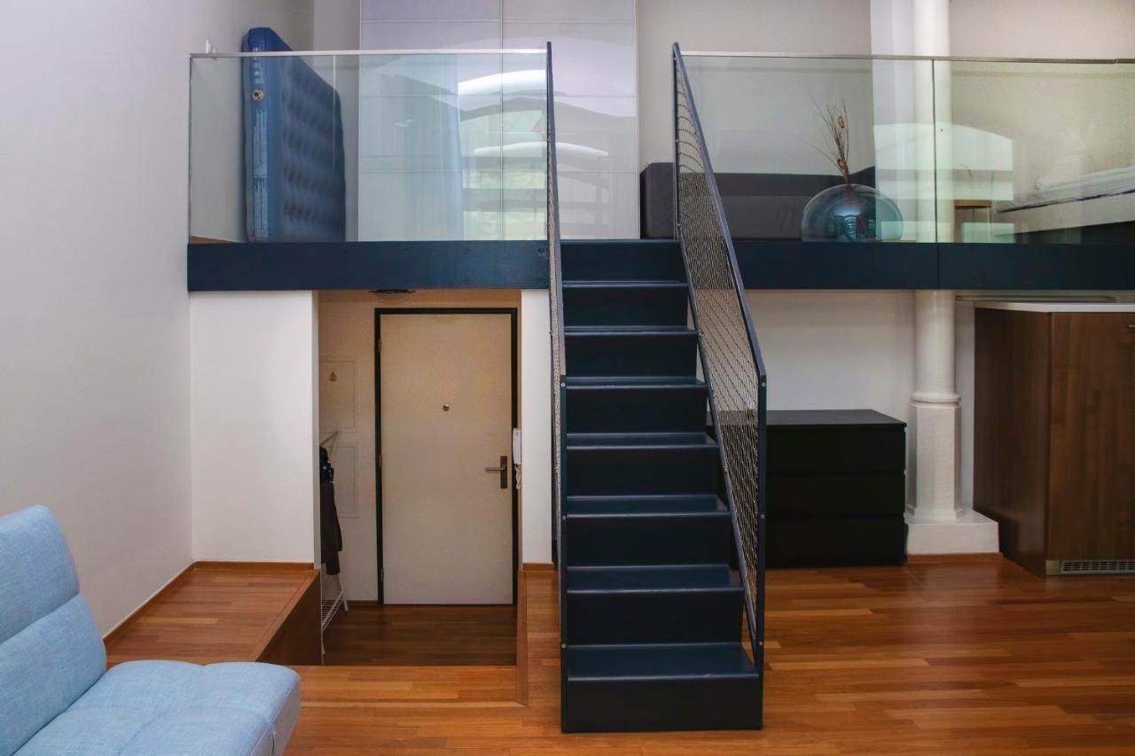 Modern Apartment With Terrace And Air Conditioning Prague Ngoại thất bức ảnh