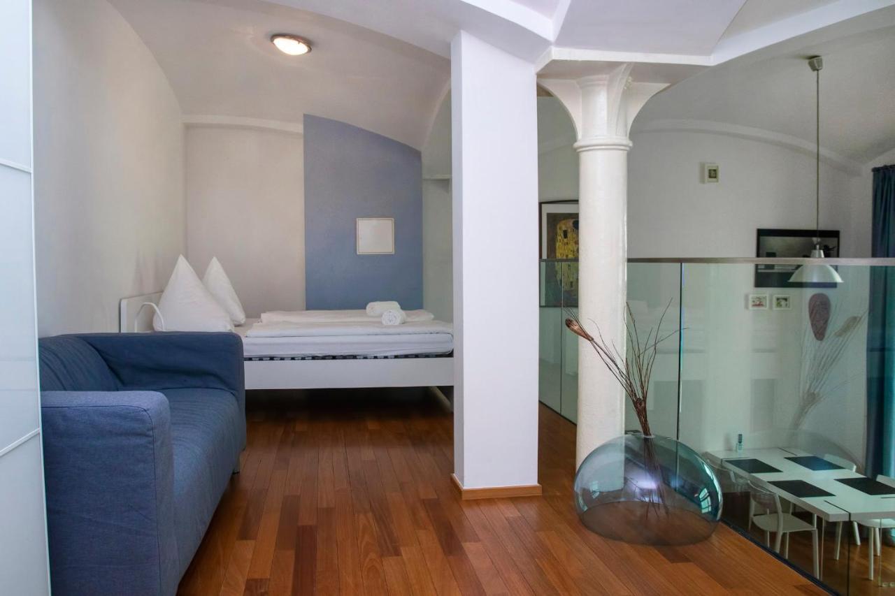 Modern Apartment With Terrace And Air Conditioning Prague Ngoại thất bức ảnh