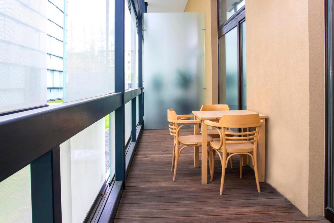 Modern Apartment With Terrace And Air Conditioning Prague Ngoại thất bức ảnh